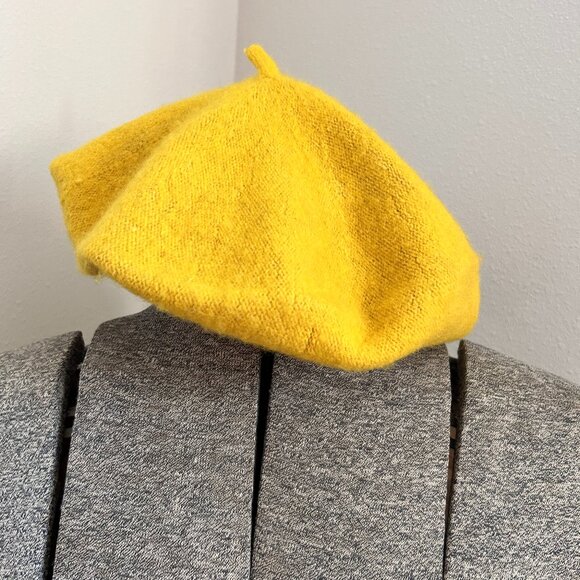 Yellow Beret - Picture 1 of 2